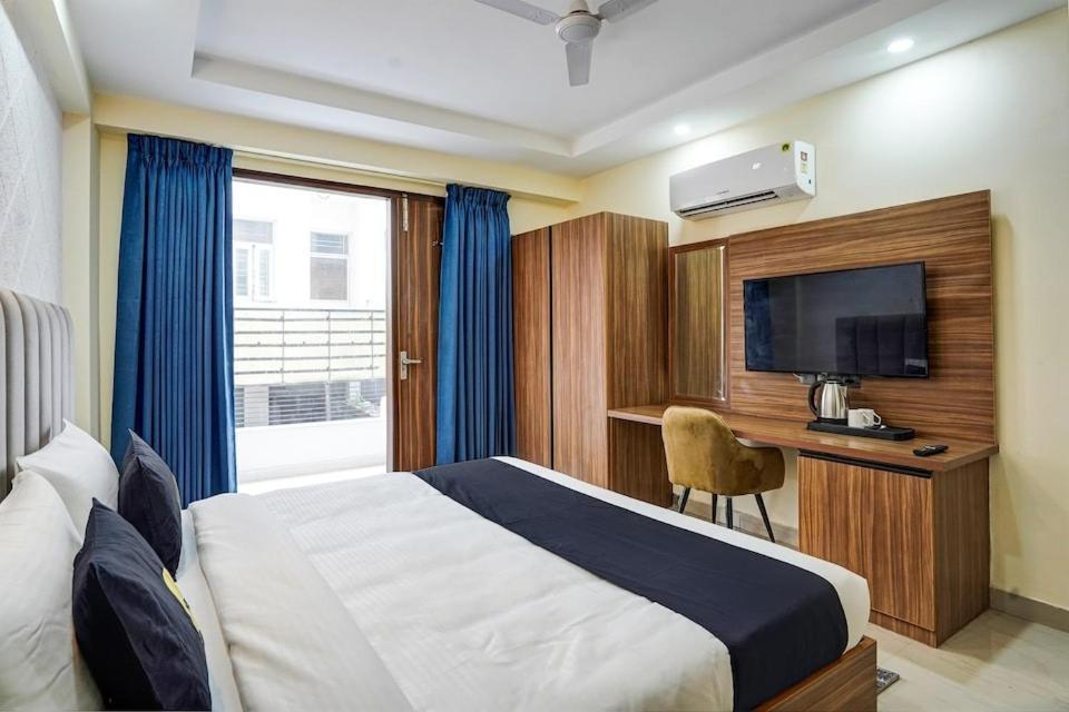 Dm 45 Near Huda City Centre Bed & Breakfast Gurgaon Exterior photo